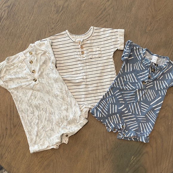 Lou Lou & Company Other - Baby Romper bundle